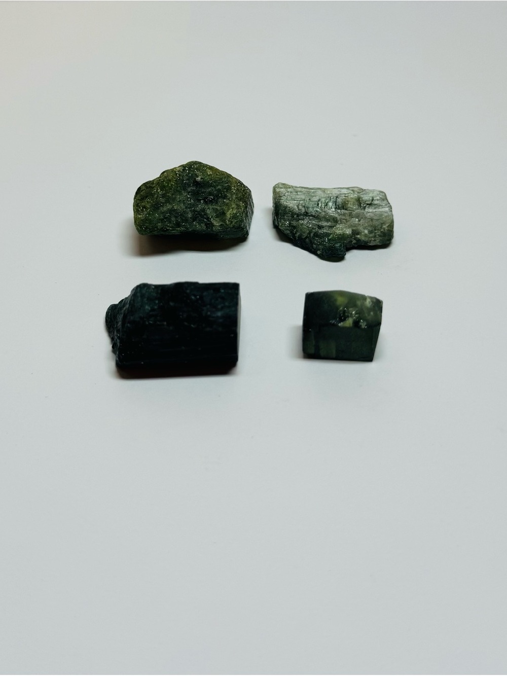 Mineral Rock: Green Tourmaline Stone Set